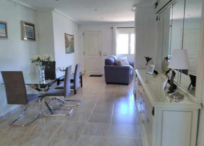 La Marina Bed & Breakfast *